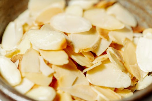 apple slices with almond butter