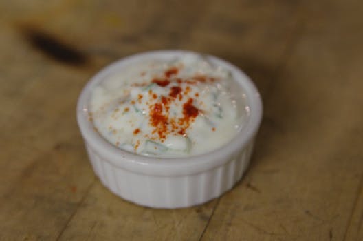 Delicious yogurt dip with fresh vegetables